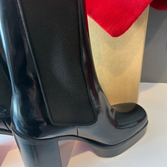 Christian Louboutin
Loubirain Calf-High Rain Boots Size 39 - Picture 4 of 7